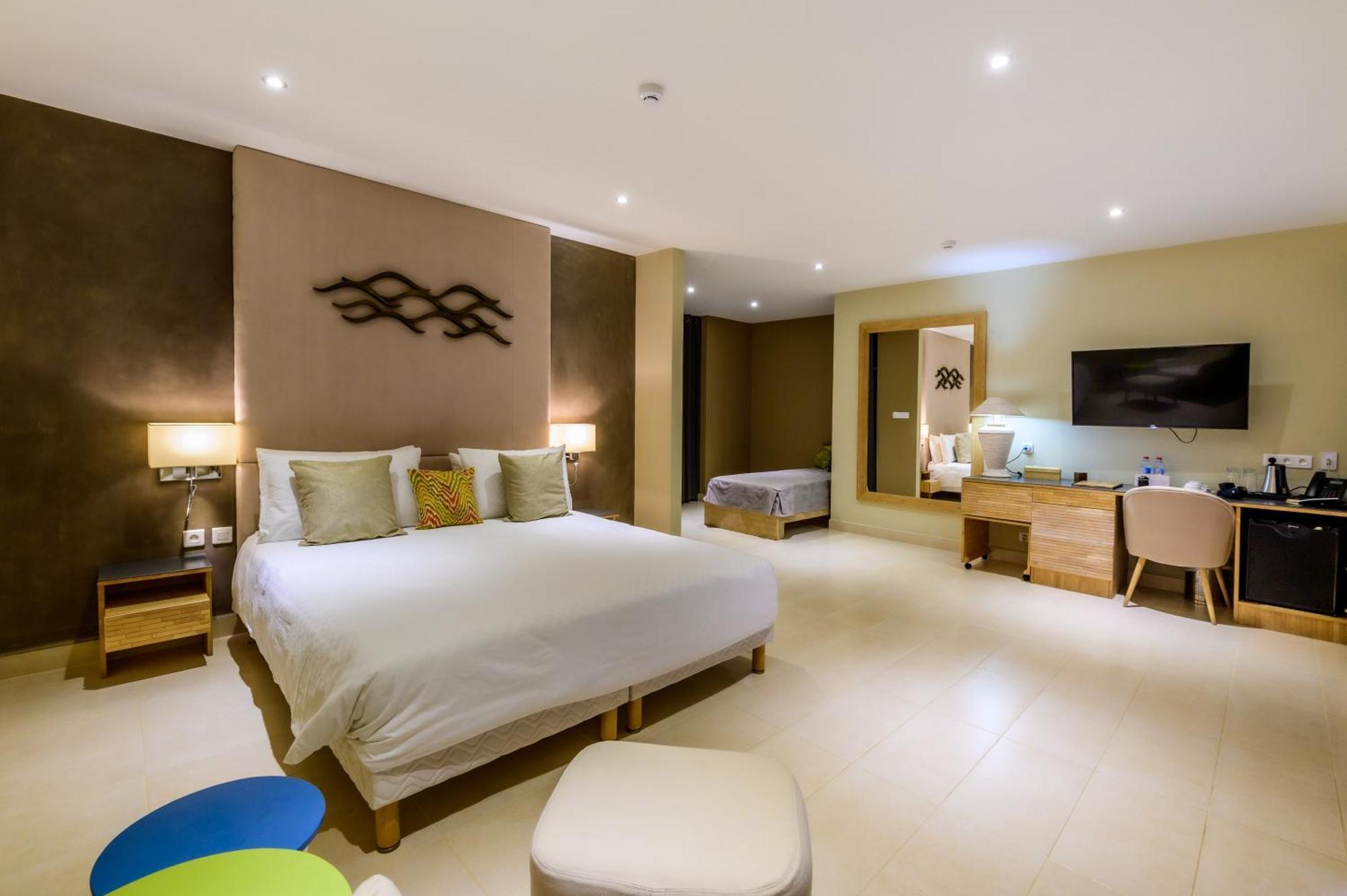 Baobab Tree Hôtel&Spa Mahajanga Ngoại thất bức ảnh