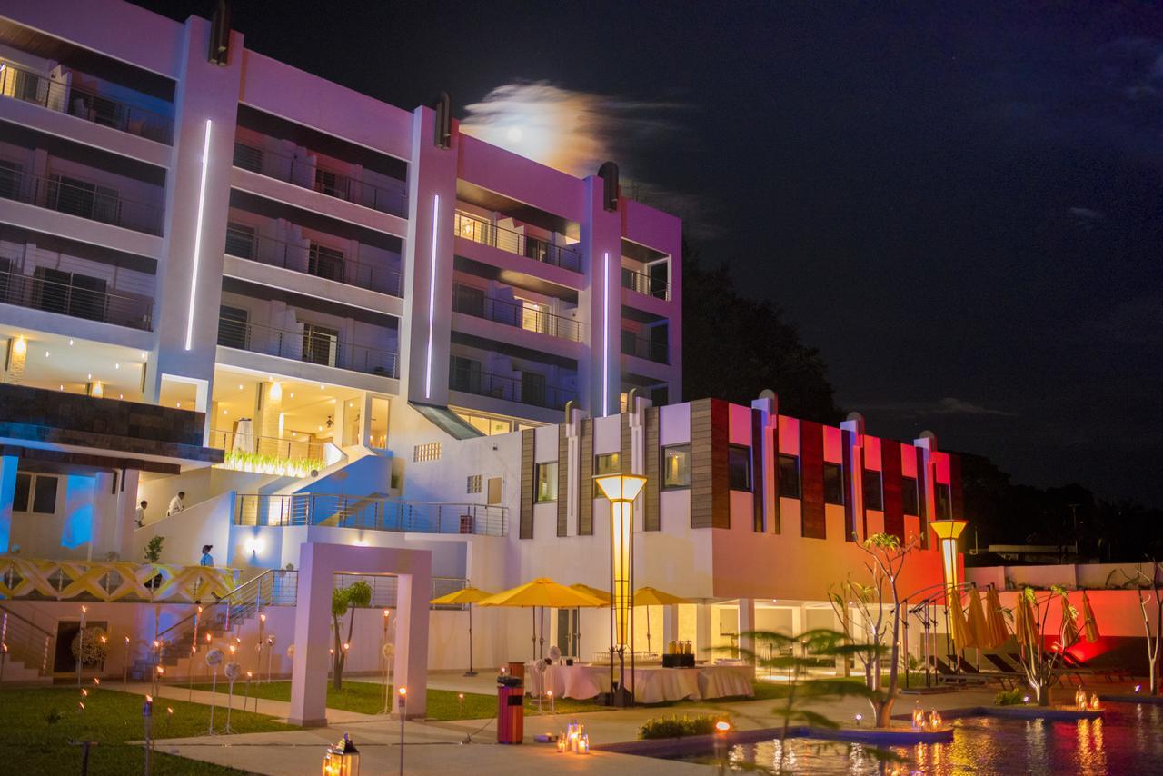 Baobab Tree Hôtel&Spa Mahajanga Ngoại thất bức ảnh